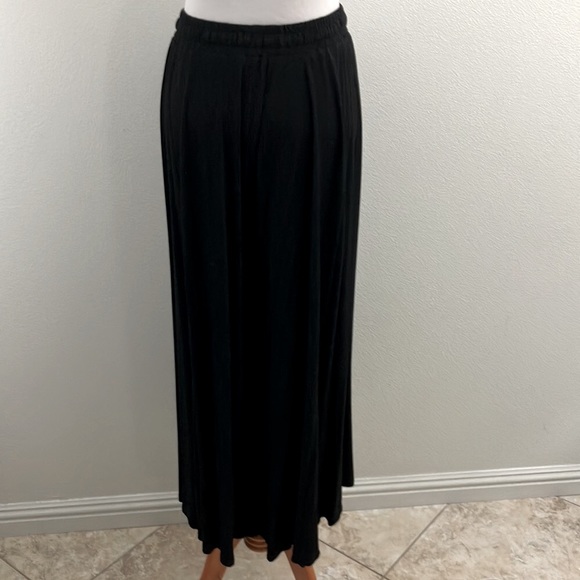 Green Habit | Wide Leg Black Knit Pants - Picture 6 of 7